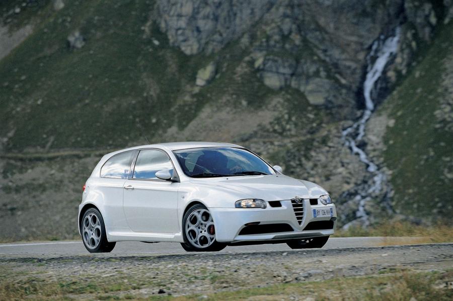  Alfa Romeo 147 GTA 2002 года  (фото 24 из 70)